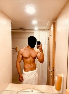 Kieran K - Male escort in Mumbai Photo 7 of 10