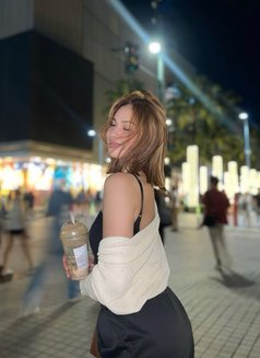 Kieshababe - puta in Makati City Photo 1 of 6
