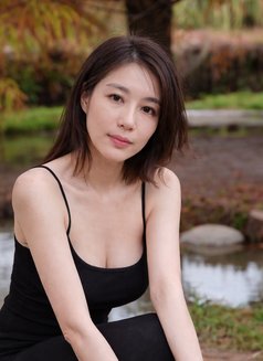 Kiki - puta in Shanghai Photo 2 of 4