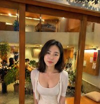 Kiki - escort in Shanghai Photo 2 of 4