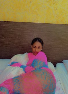 Kiki - escort in Hyderabad Photo 5 of 6