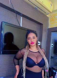 Kiki - escort in Hyderabad Photo 3 of 6