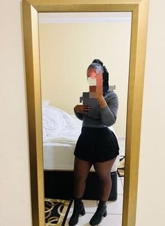 Kiki Escort and Love Live Shows - puta in Nairobi Photo 2 of 5