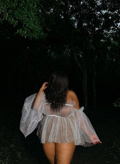 Kiki - escort in Cape Town Photo 1 of 2
