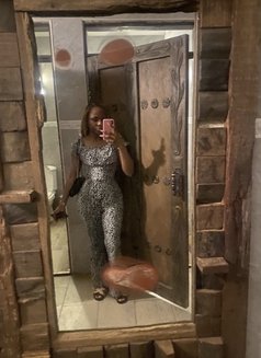 Kiki - Transsexual escort in Nairobi Photo 8 of 10