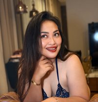 Kiki sucking good - escort in Bangkok