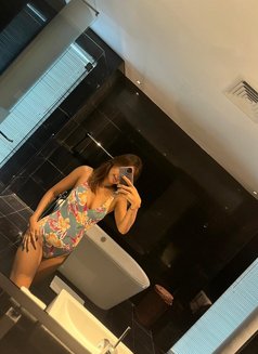 Kiki - escort in Bali Photo 7 of 8