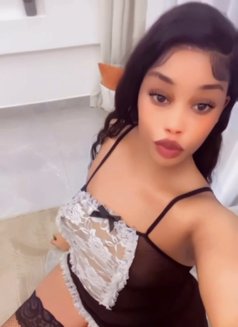 Kiki - escort in Nairobi Photo 2 of 12