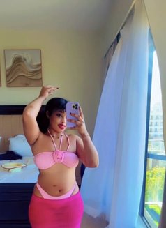 Kiki - escort in Nairobi Photo 3 of 12
