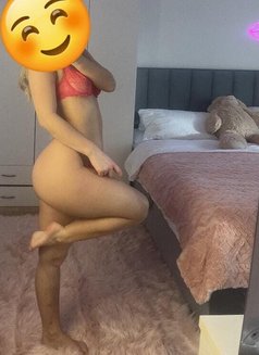 Kiki - escort in Cairo Photo 2 of 2