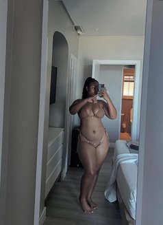 Kiki Love - escort in Al Manama Photo 2 of 4