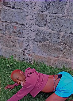 Kiki Lyon - Acompañantes transexual in Nairobi Photo 3 of 7