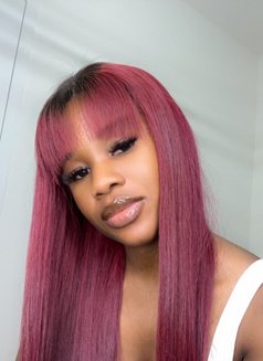 Kiki - puta in Dubai Photo 1 of 3