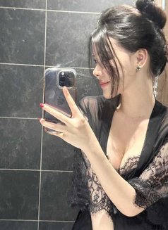 Kiki - escort in Kuala Lumpur Photo 2 of 3