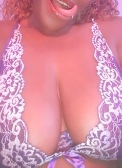 Kikielicious - escort in Nairobi Photo 2 of 3