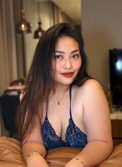 Kikik Sucking Good - puta in Bangkok Photo 9 of 24