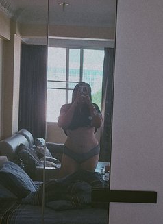 Kikik Sucking Good - puta in Bangkok Photo 18 of 24