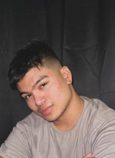 Kiko - Acompañantes masculino in Manila Photo 1 of 5
