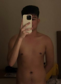 kikurls - Acompañantes masculino in Singapore Photo 10 of 11