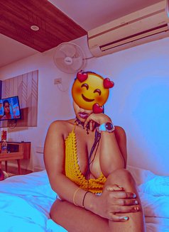 Kim afro little mistress chennai - puta in Chennai Photo 9 of 9