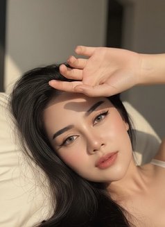 Kim - escort in Jakarta Photo 3 of 8