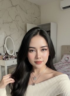 Kim - escort in Jakarta Photo 7 of 8