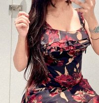 Kim Arora - companion in Noida