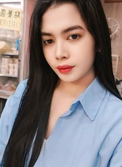 Kim Ashley - Transsexual escort in Manila Photo 2 of 11