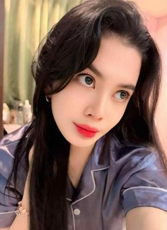 Kim Ashley - Transsexual escort in Manila Photo 6 of 11