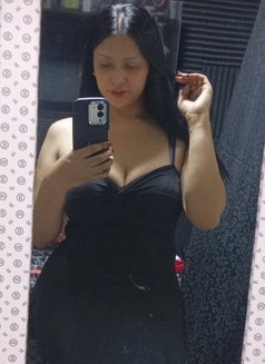 Kim Asian Hotty - Transsexual escort in Manila Photo 3 of 4
