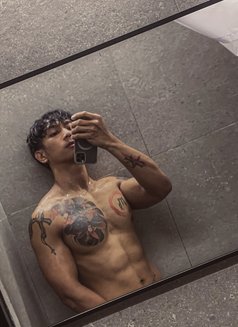 Kim Bali - Male escort in Bali Photo 6 of 7