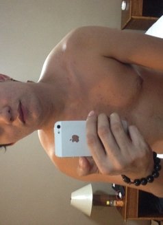 Kim Baracuda - Male escort in Cebu City Photo 6 of 8