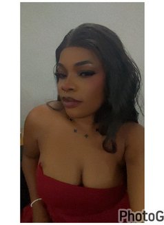 Kim - puta in Accra Photo 3 of 4