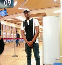 Kim - Male adult performer in Doha