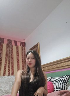 Kim Chi 🫦 - puta in Marbella Photo 3 of 7