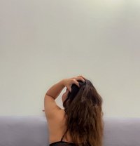 Kim - escort in Al Manama