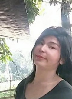 Kim - escort in Cebu City Photo 2 of 2