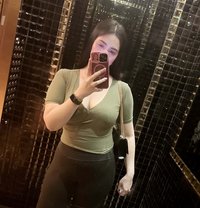 Kim - escort in Manila