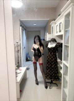 Kim - escort in Taipei Photo 7 of 11