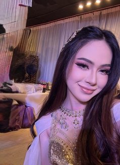 kim - Transsexual escort in Manila Photo 22 of 30