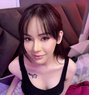 kim - Transsexual escort in Abu Dhabi Photo 27 of 27