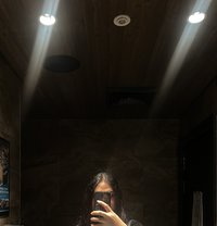 Kim - Transsexual escort in Abu Dhabi