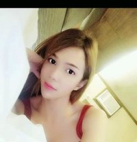 Kim - Transsexual escort in Manila
