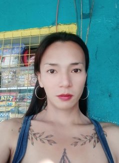 Kim - Acompañantes transexual in Manila Photo 7 of 21