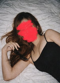 Kim Grace - escort in New Delhi Photo 1 of 5