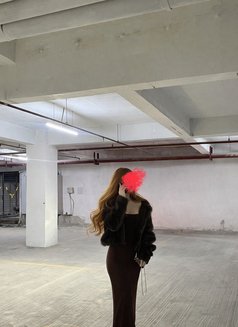 Kim Grace - escort in New Delhi Photo 3 of 5