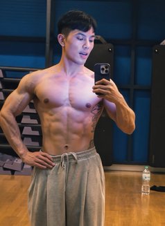 Kim Half Thai Korea - Male escort in Abu Dhabi Photo 1 of 3