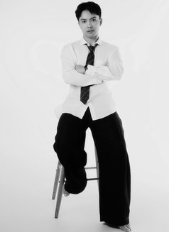 Kim Half Thai Korea - Male escort in Abu Dhabi Photo 3 of 8