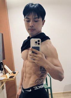 Kim Half Thai Korea - Male escort in Abu Dhabi Photo 4 of 8