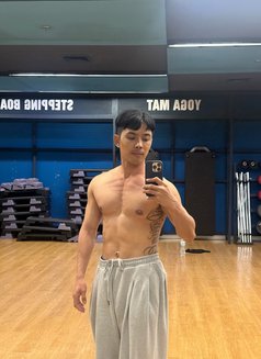 Kim Half Thai Korea - Male escort in Abu Dhabi Photo 6 of 8